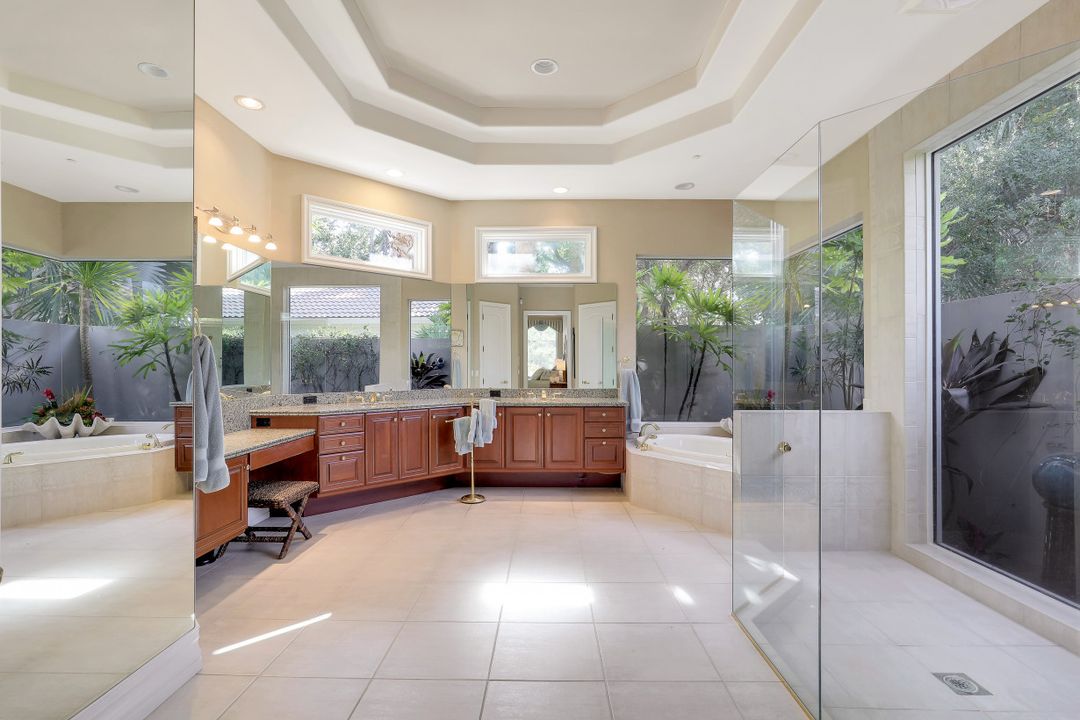 12570 Collier's Reserve Dr, Naples, FL 34110