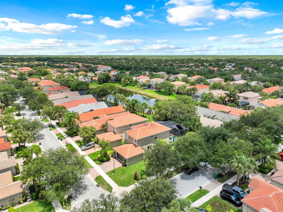 1794 Ribbon Fan Ln, Naples, FL 34119