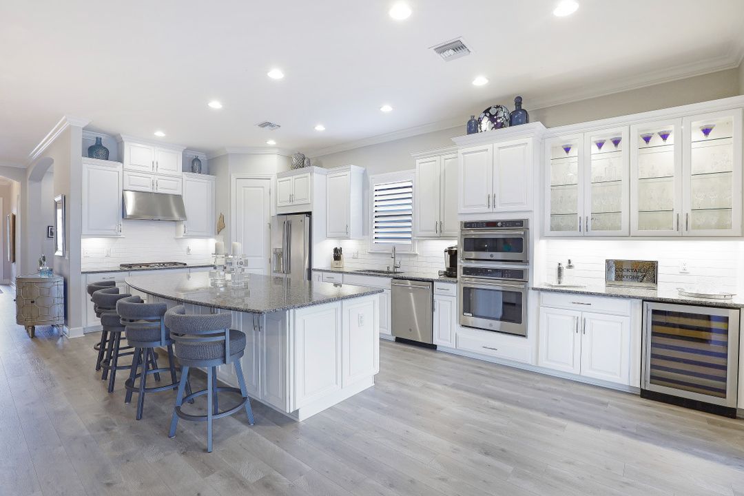 9391 Montelanico Loop, Naples, FL 34119