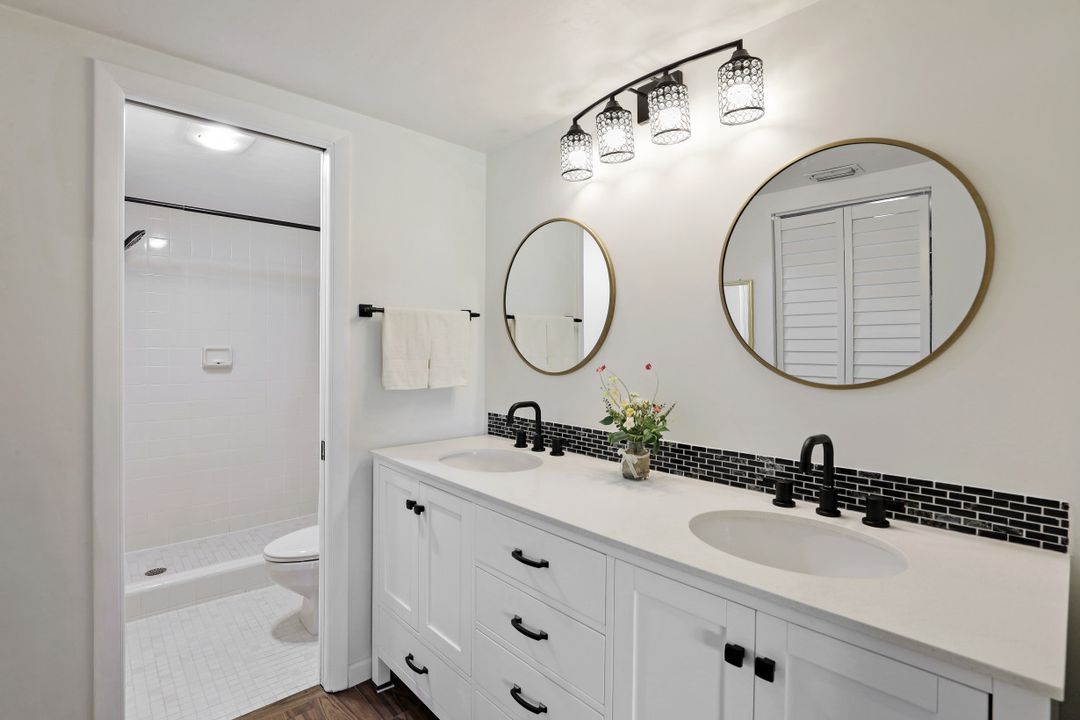 1812 Kings Lake Blvd #103, Naples, FL 34112