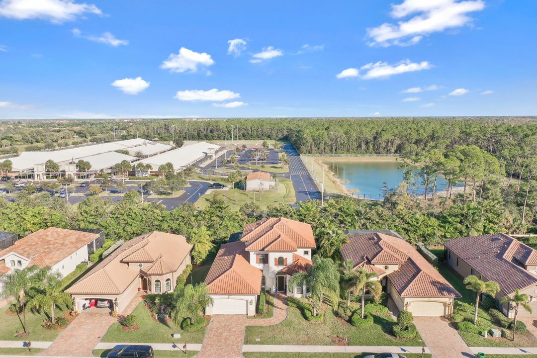 15907 Secoya Reserve Cir, Naples, FL 34110