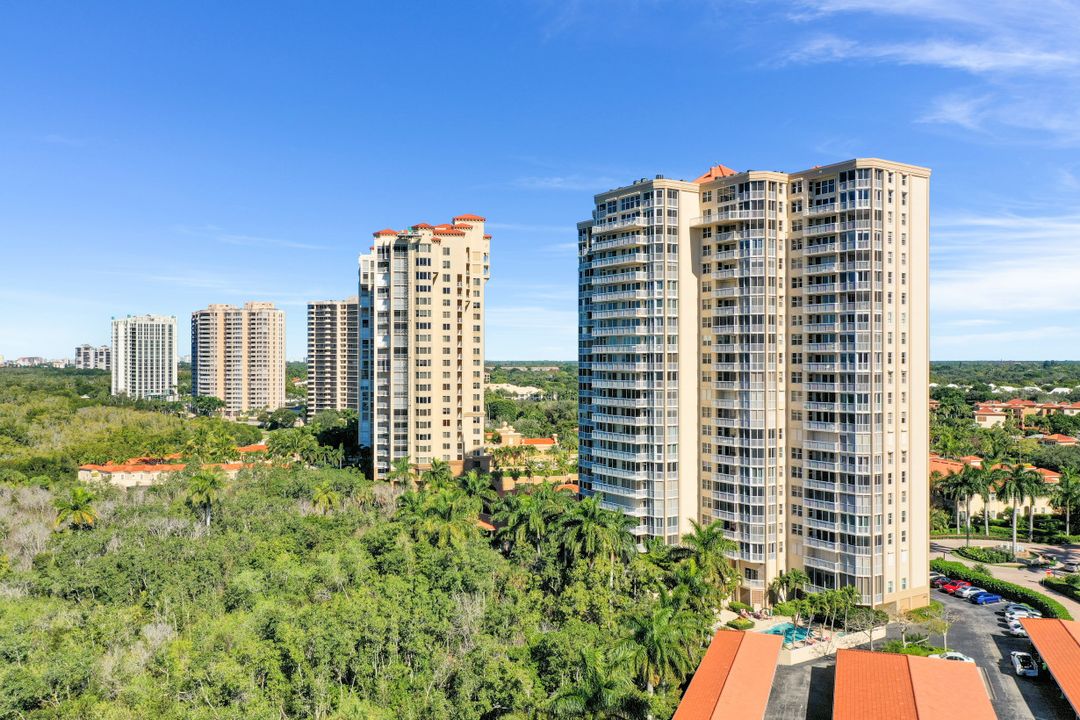 6585 Nicholas Blvd #1405, Naples, FL 34108