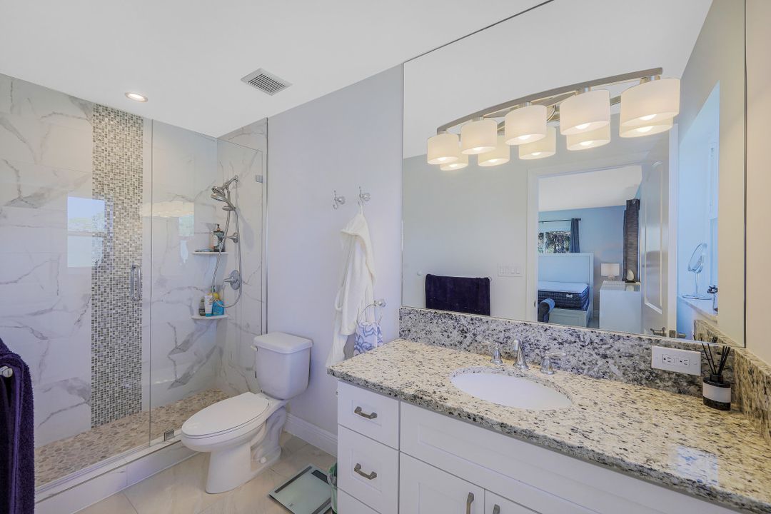 5322 Myrtle Ln, Naples, FL 34113