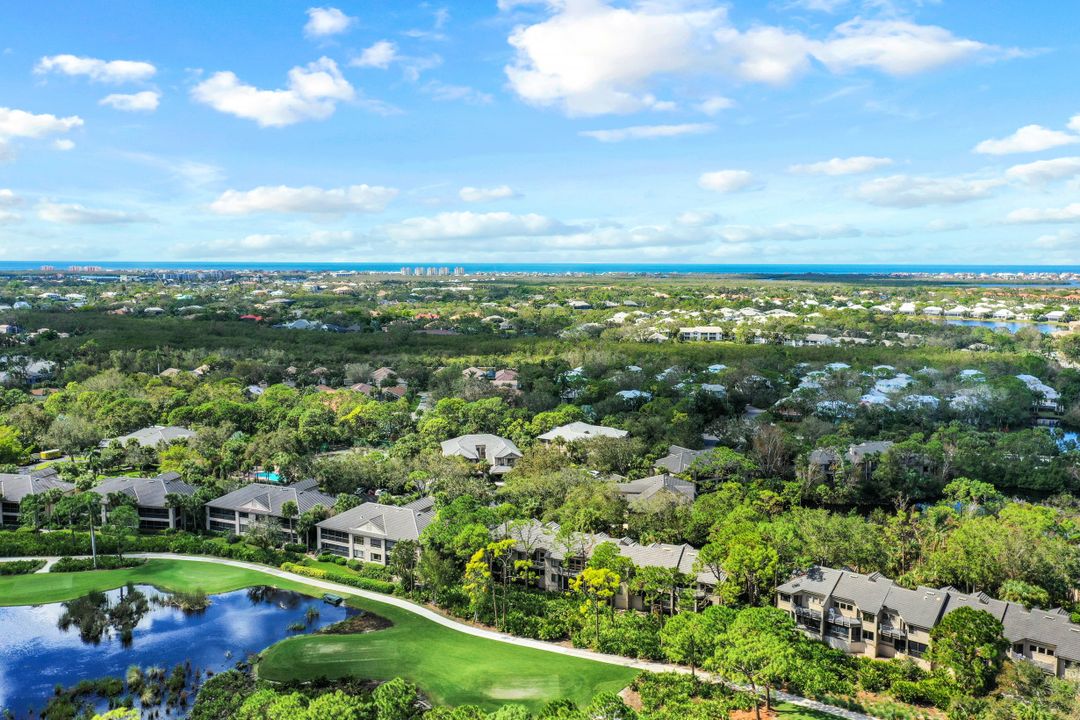 27131 Oakwood Lake Dr, Bonita Springs, FL 34134