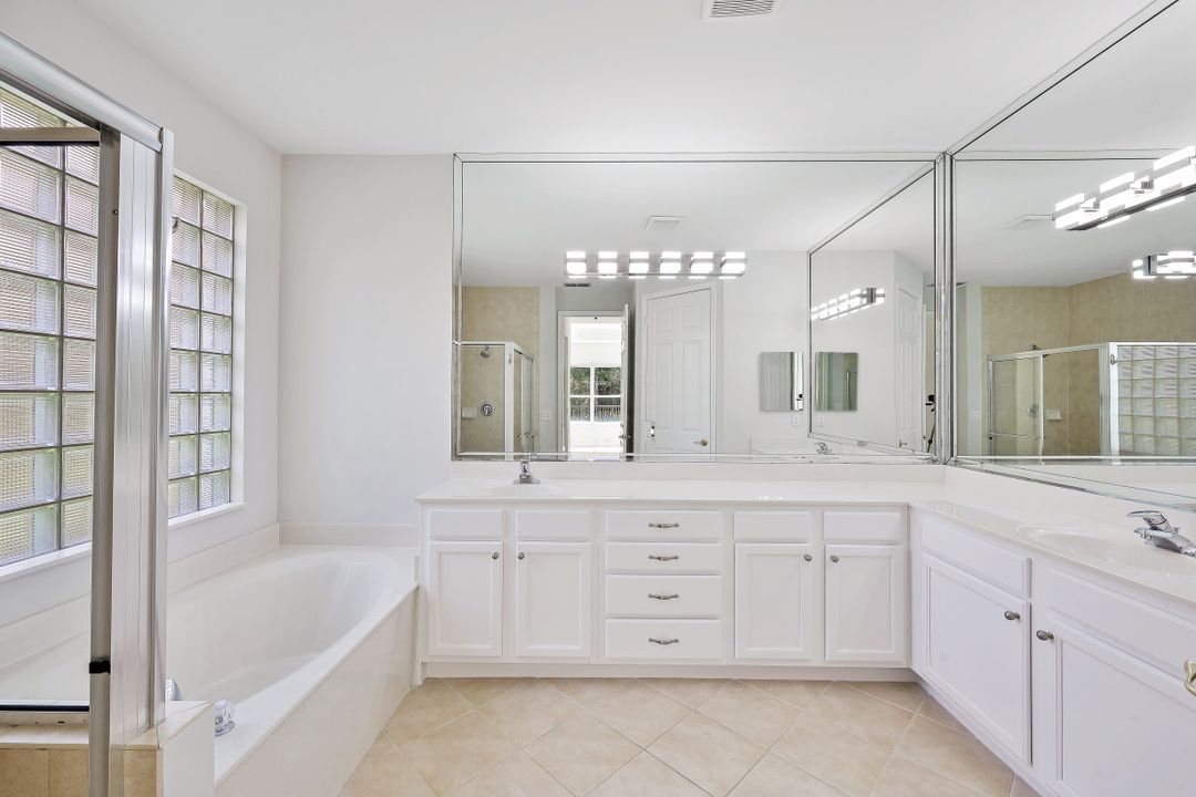 2366 Butterfly Palm Dr, Naples, FL 34119