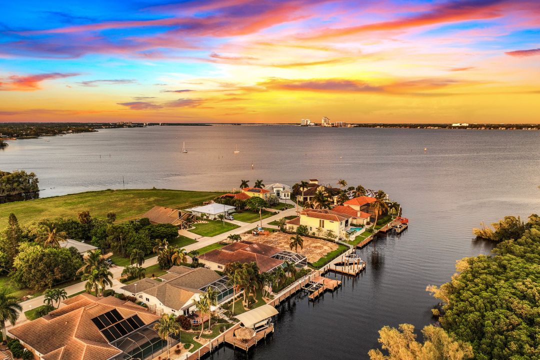 2356 Coral Point Dr, Cape Coral, FL 33990