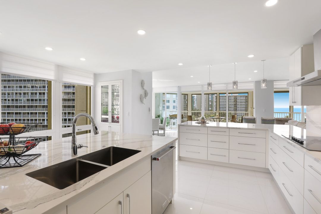 4051 Gulf Shore Blvd N #806, Naples, FL 34103