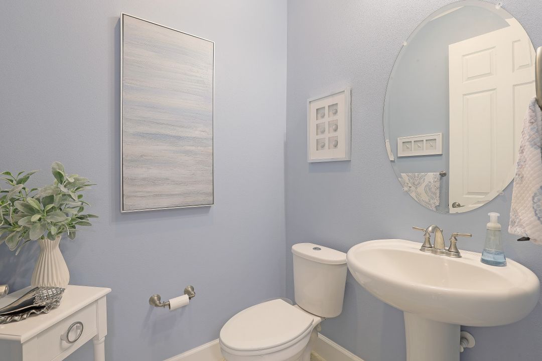 9367 Isla Bella Cir, Bonita Springs, FL 34135