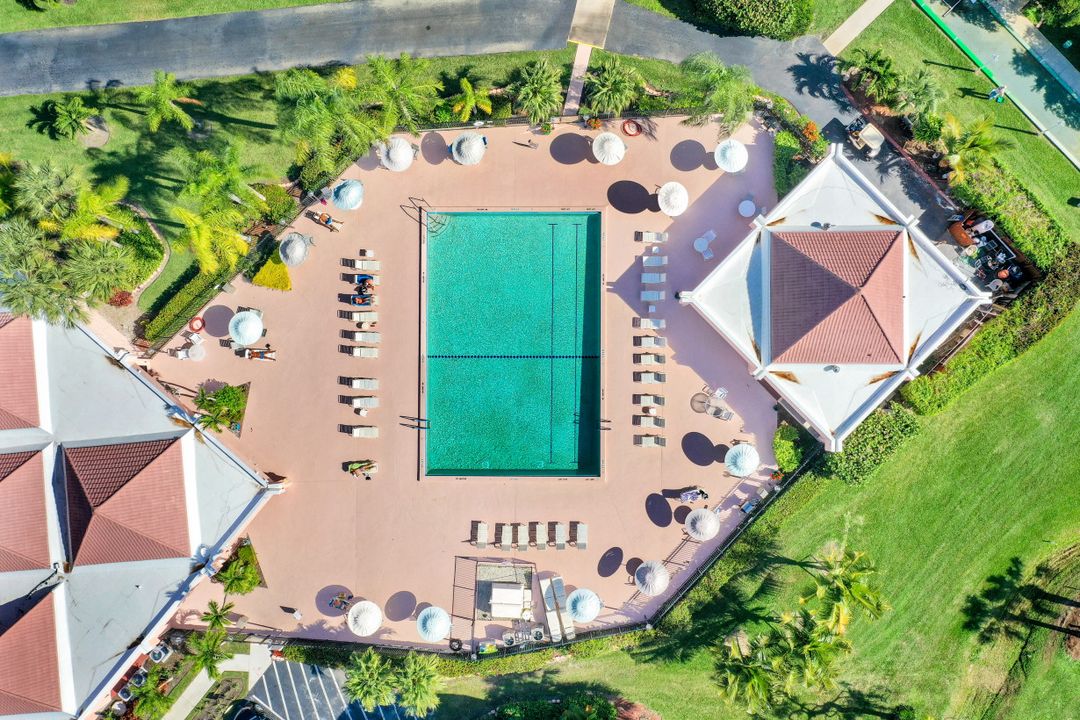 180 Turtle Lake Ct #103, Naples, FL 34105