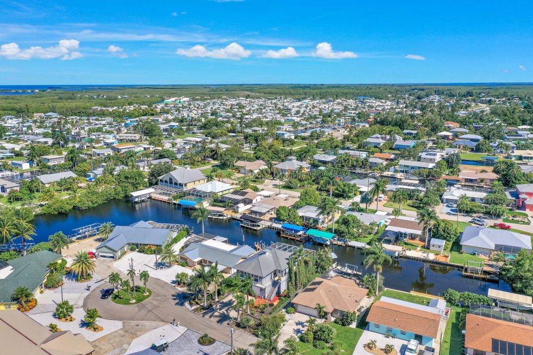 3706 Ruby Ave, Saint James City, FL 33956
