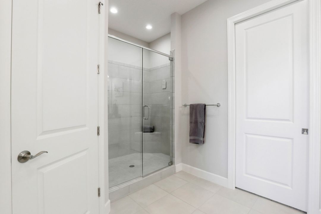 9653 Montelanico Loop, Naples, FL 34119