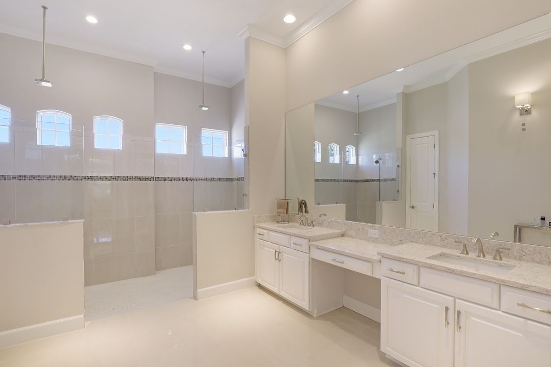 9328 Tulipano Ter, Naples, FL 34119