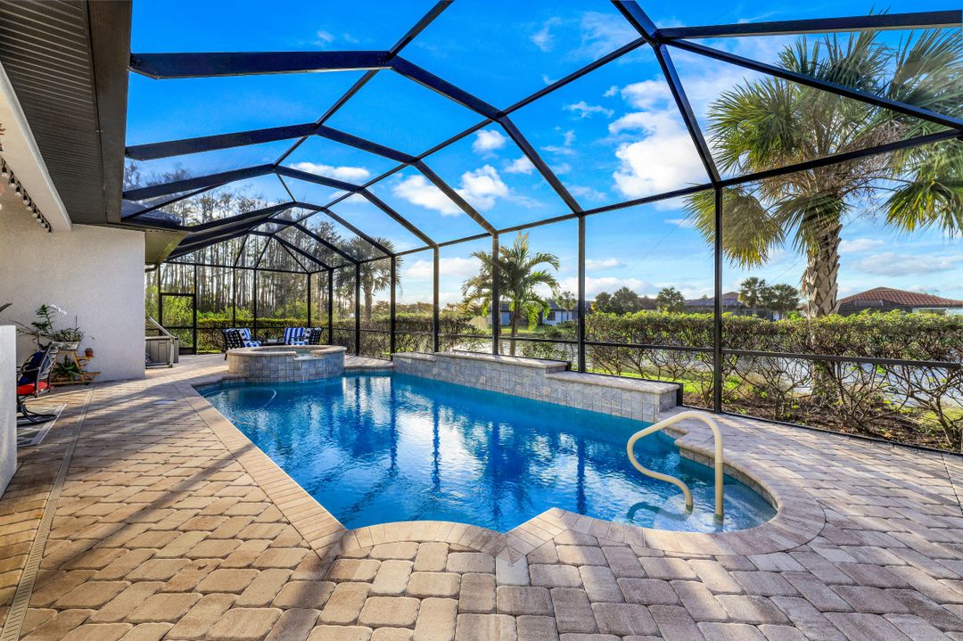 11866 White Stone Dr, Fort Myers, FL 33913