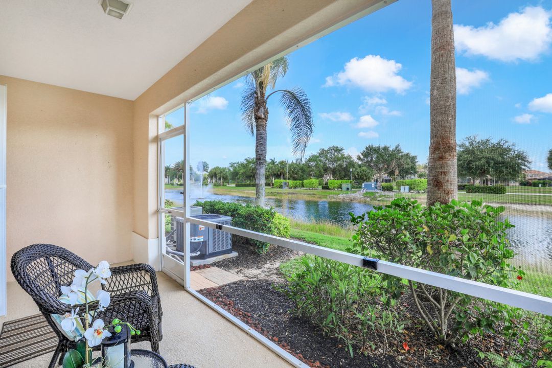 1370 Weeping Willow Ct, Cape Coral, FL 33909