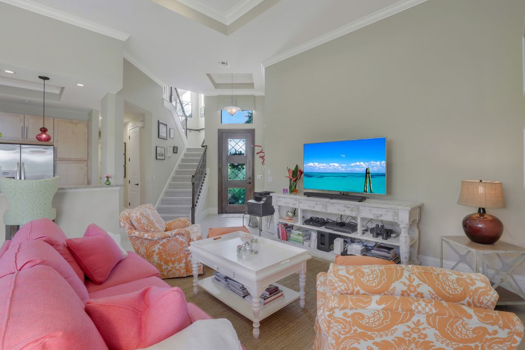 7915 Cordoba Pl, Naples, FL 34113