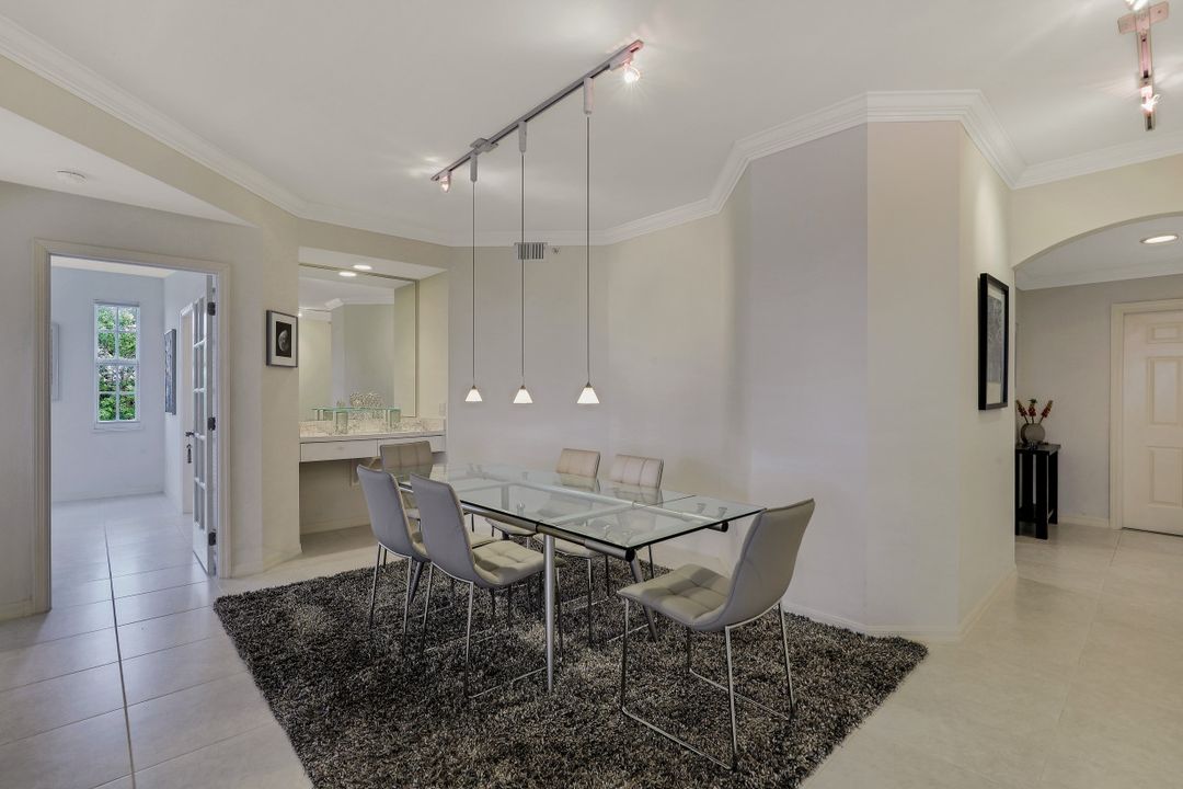 269 Vintage Bay Dr #212, Marco Island, FL 34145