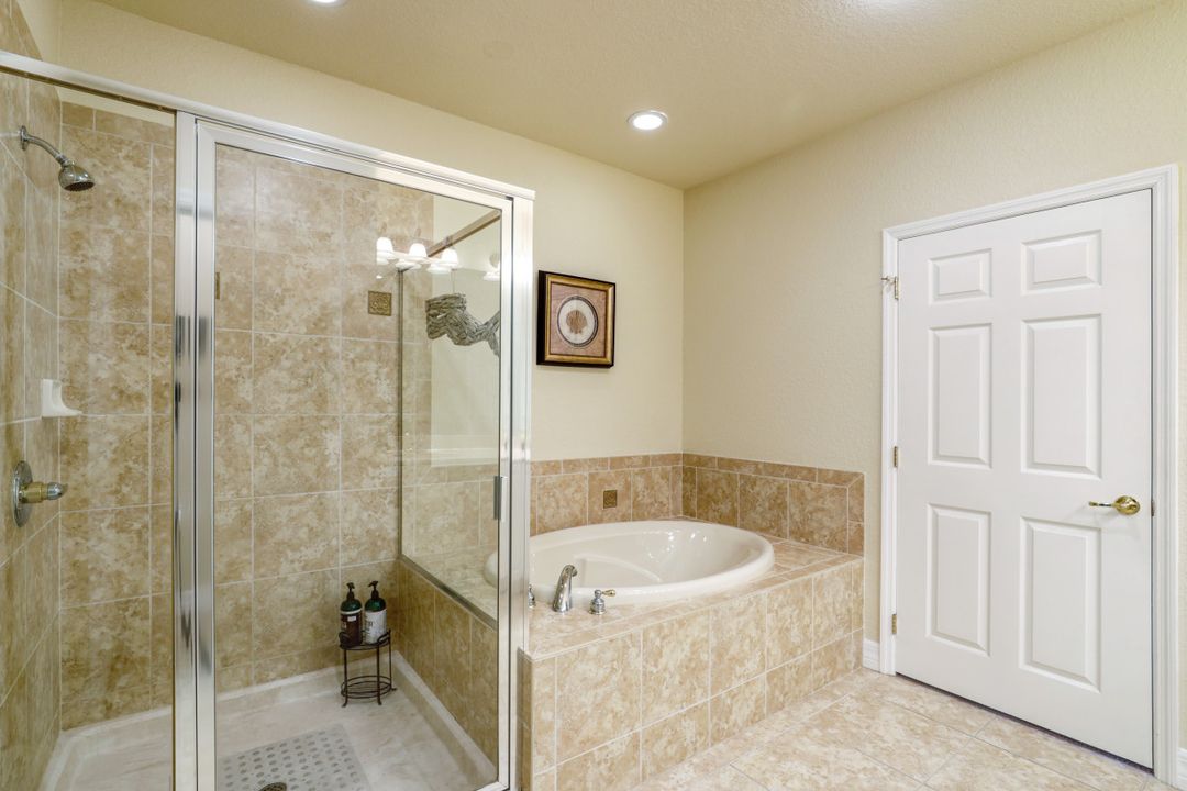 9621 Spanish Moss Way #3813, Bonita Springs, FL 34135