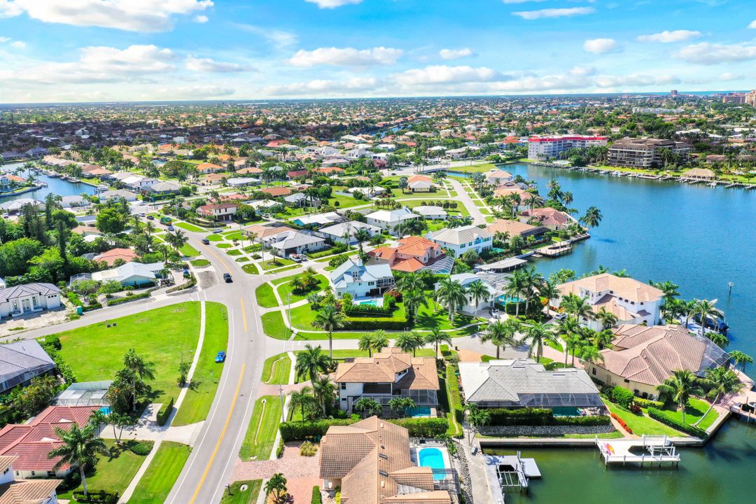 431 Swiss Ct, Marco Island, FL 34145