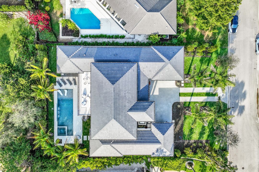 817 Buttonbush Ln, Naples, FL 34108