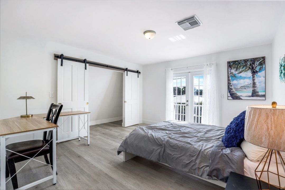 778 100th Ave N, Naples, FL 34108