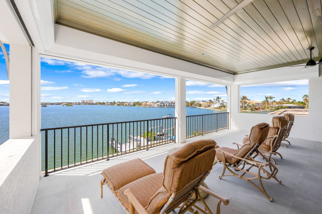 550 S Barfield Dr, Marco Island, FL 34145