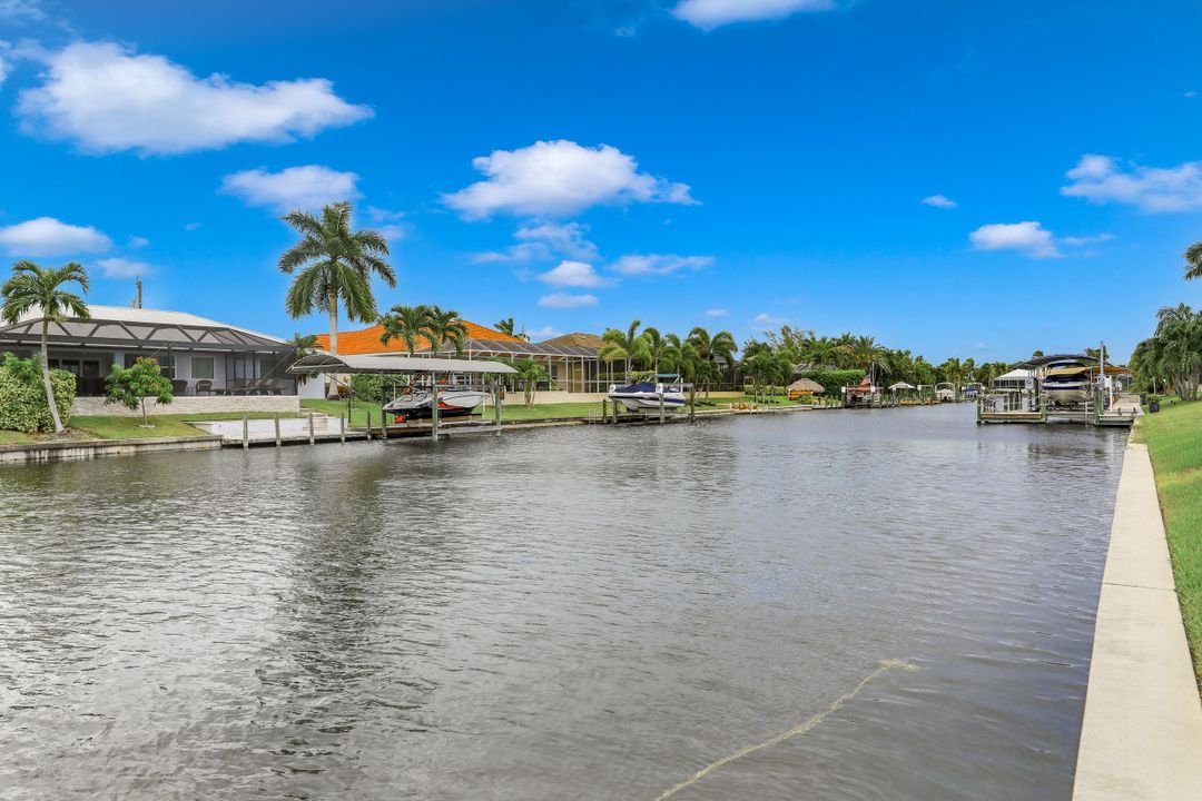 2823 SW 38th Terrace, Cape Coral, FL 33914