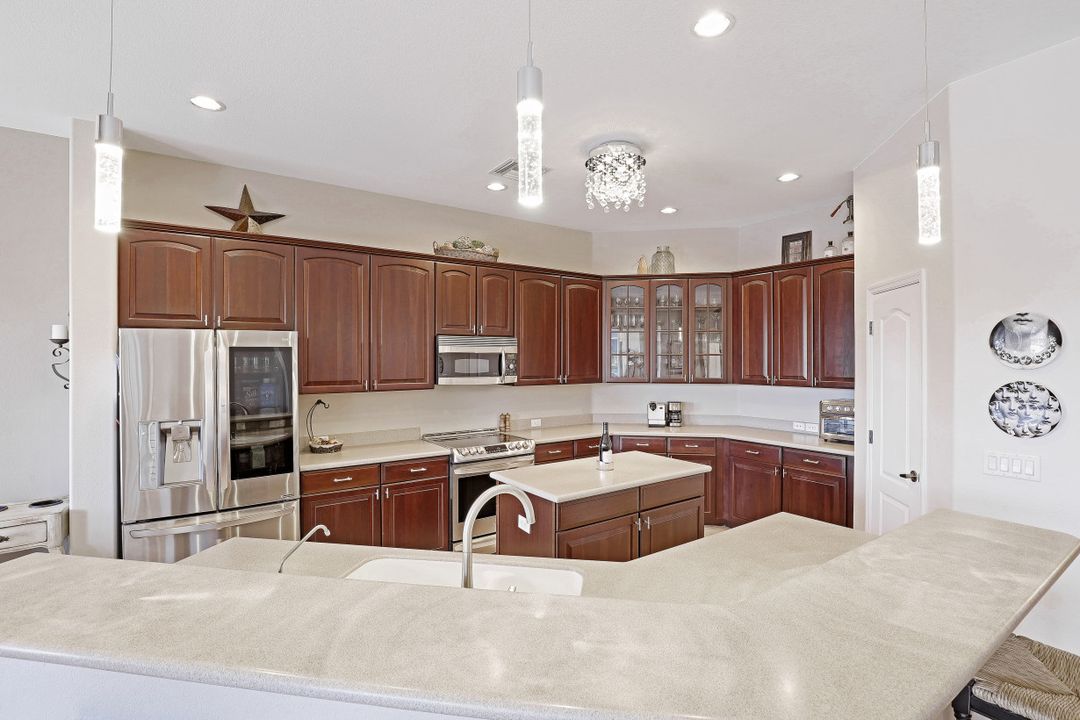 2608 Windwood Pl, Cape Coral, FL 33991