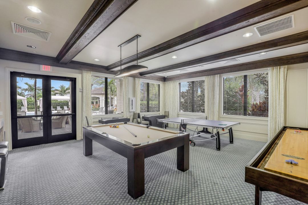 13395 Silktail Dr, Naples, FL 34109