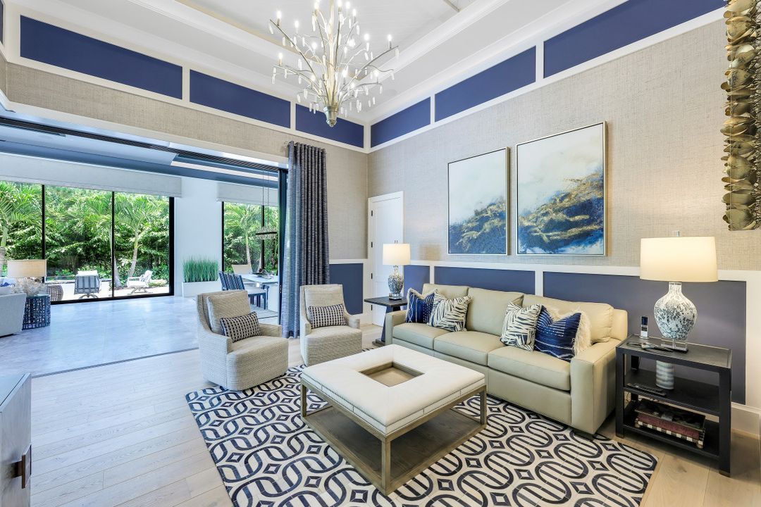 359 Warwick Way, Naples, FL 34110