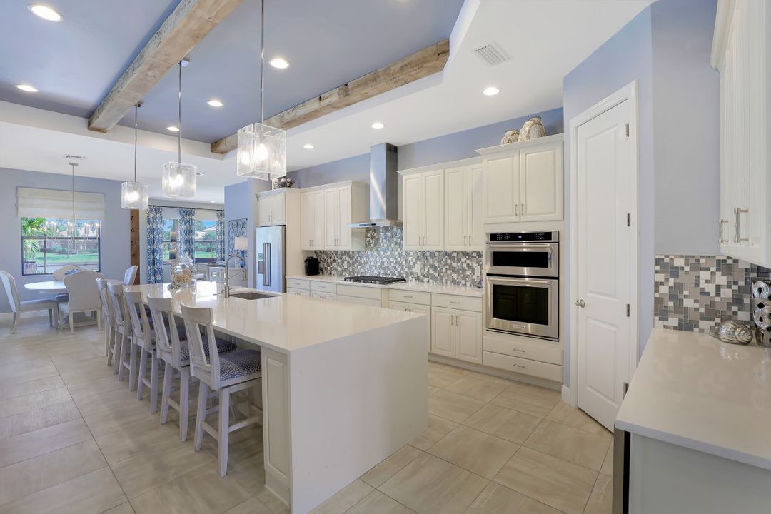 2155 Antigua Ln, Naples, FL 34120