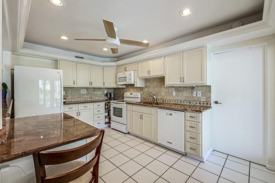 1135 26th Ave N, Naples, FL 34103