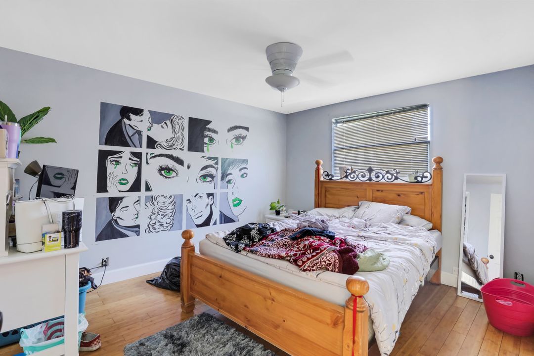 431 12th Ave NW, Naples, FL 34120