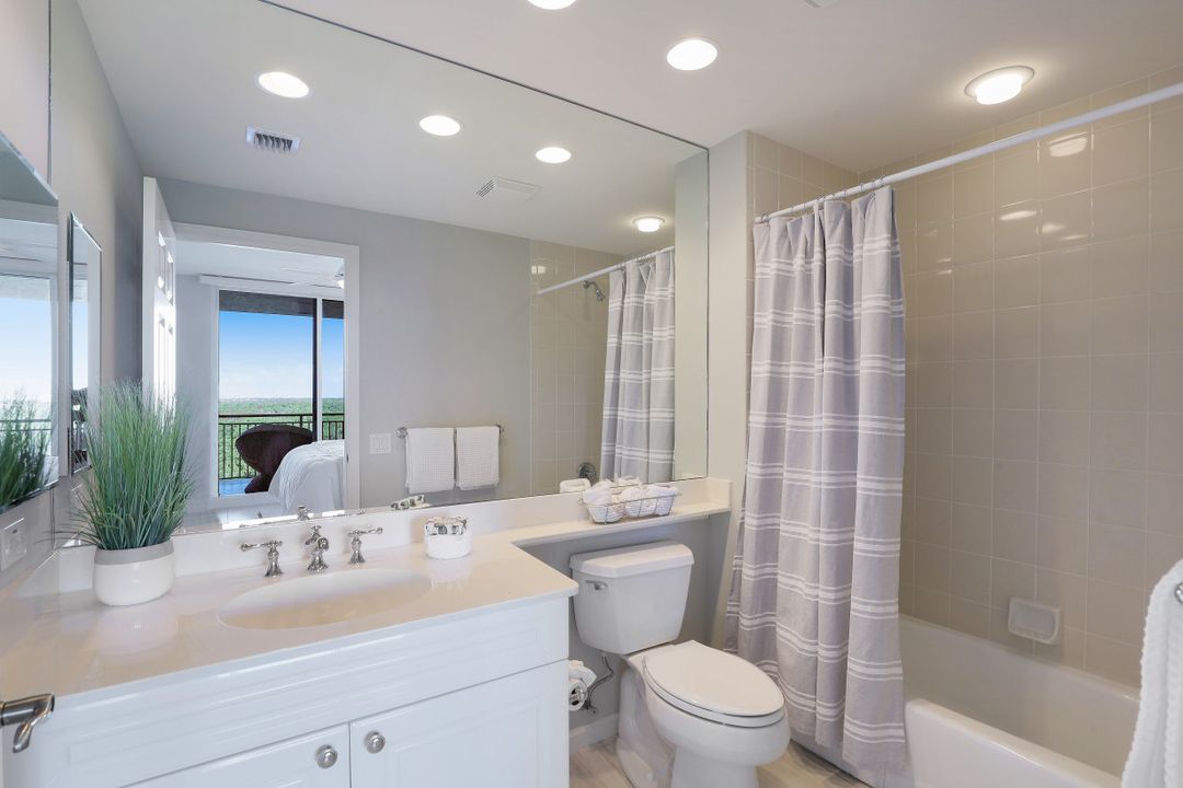 445 Cove Tower Dr #902, Naples, FL 34110