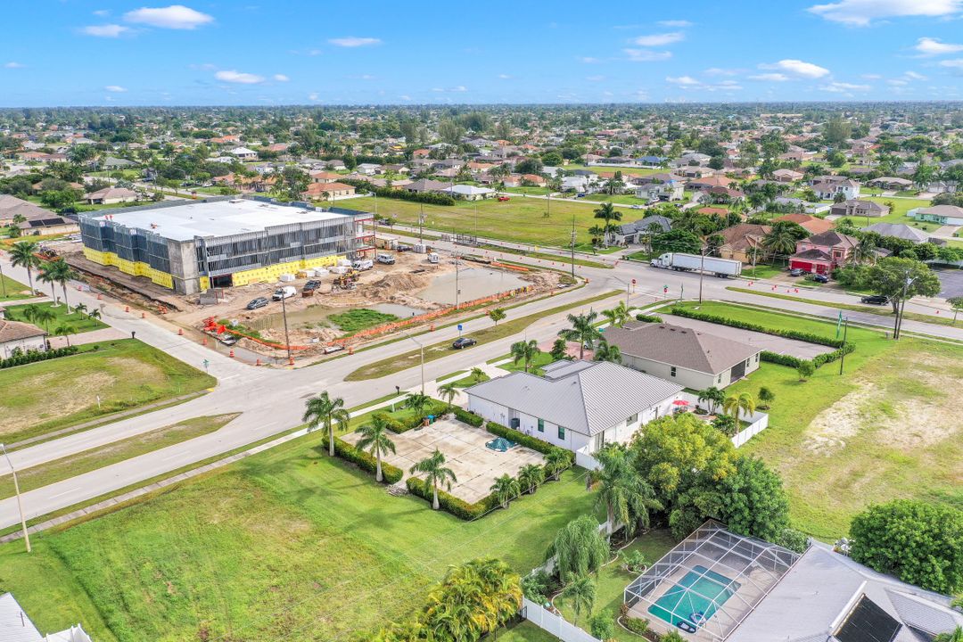 1612 Beach Pkwy W, Cape Coral, FL 33914