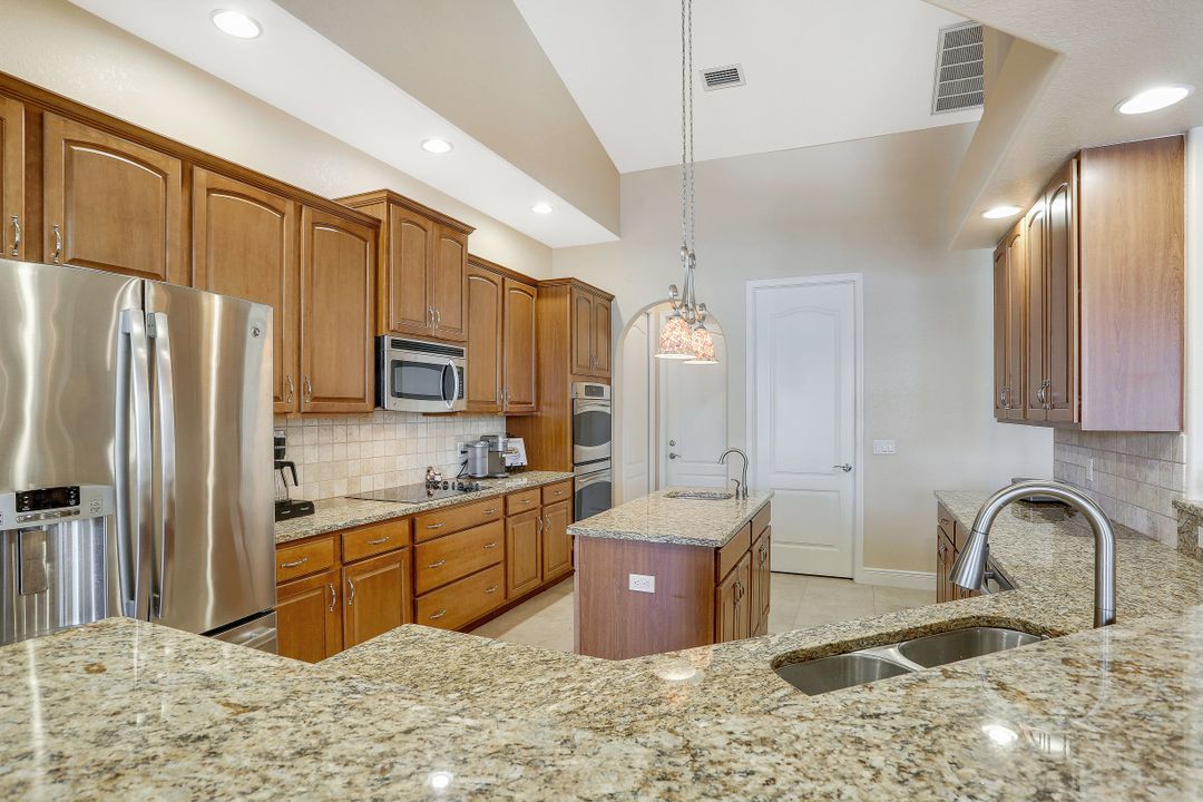 719 Coral Dr, Cape Coral, FL 33904