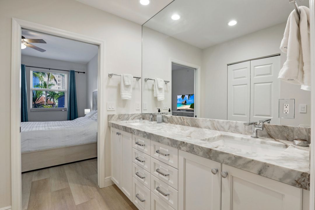 460 Launch Cir #203, Naples, FL 34108