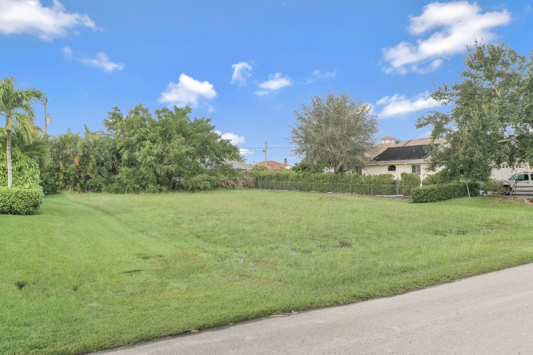 5216 SW 27th Pl, Cape Coral, FL 33914