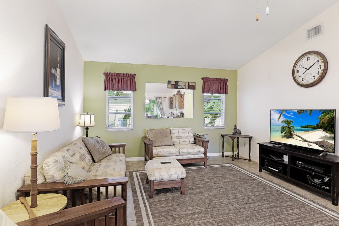 2263 NW 15th St, Cape Coral, FL 33993