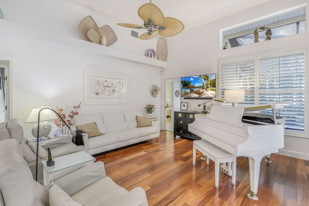 28384 Sombrero Dr, Bonita Springs, FL 34135