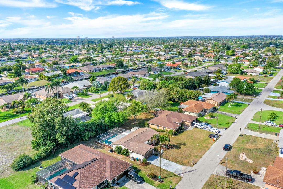 1214 SE 30th Terrace, Cape Coral, FL 33904