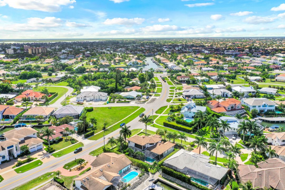 431 Swiss Ct, Marco Island, FL 34145