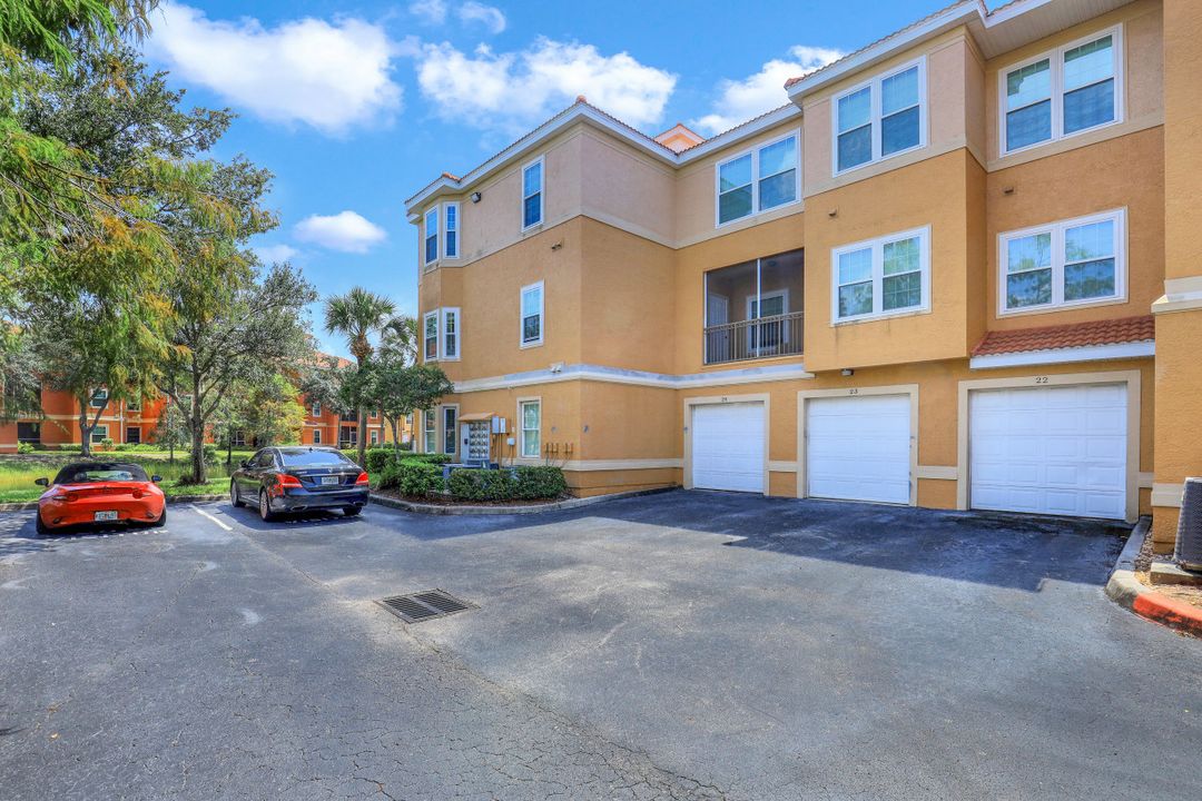 23640 Walden Center Dr, Bonita Springs, FL 34134