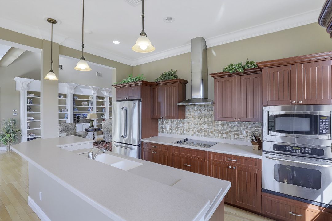 1827 Dogwood Dr, Marco Island, FL 34145