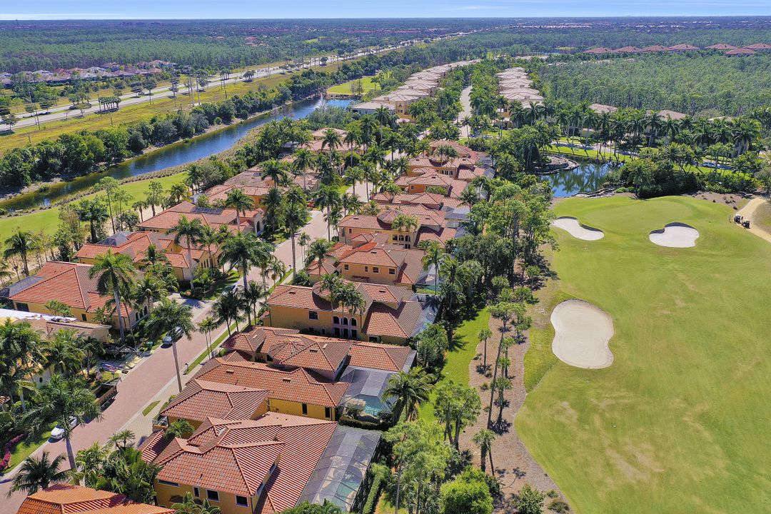 2911 Tiburon Blvd E, Naples, FL 34109