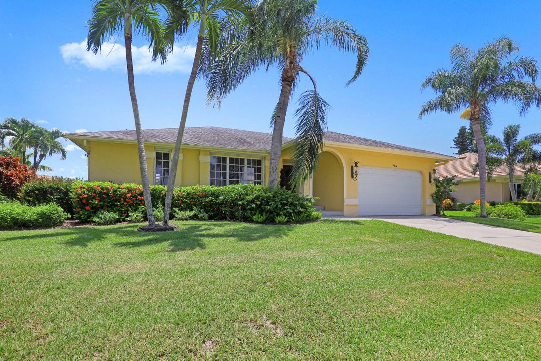 725 Plantation Ct, Marco Island, FL 34145