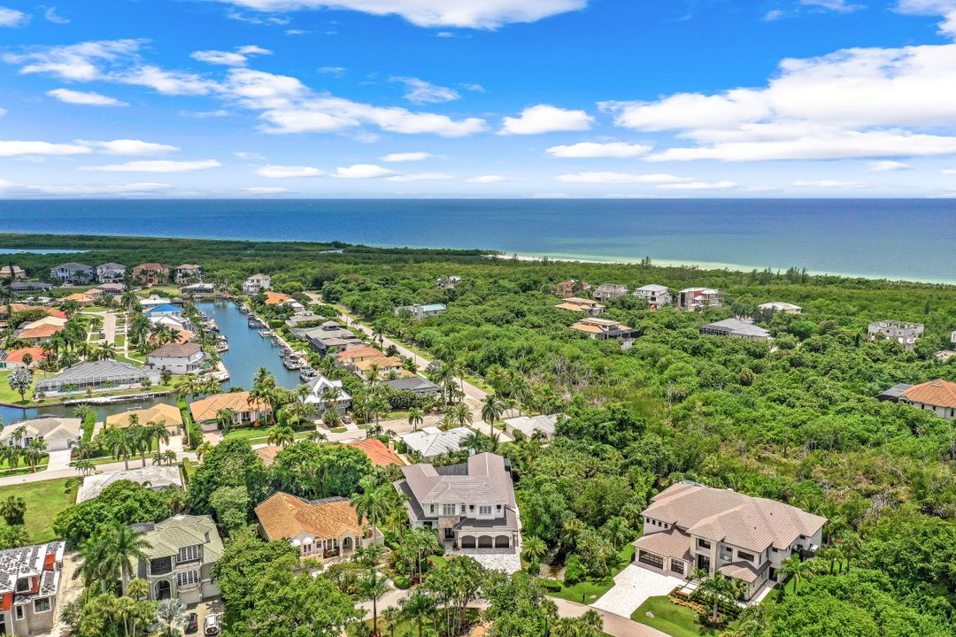 261 Hideaway Cir N, Marco Island, FL 34145