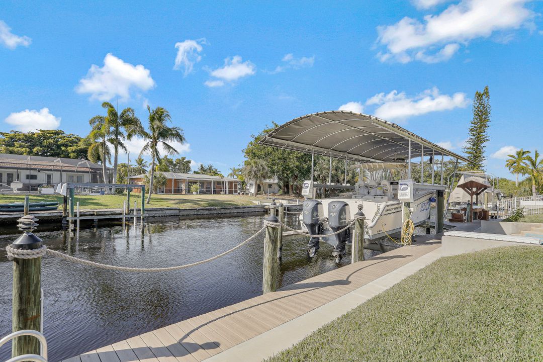 5314 Cortez Ct, Cape Coral, FL 33904