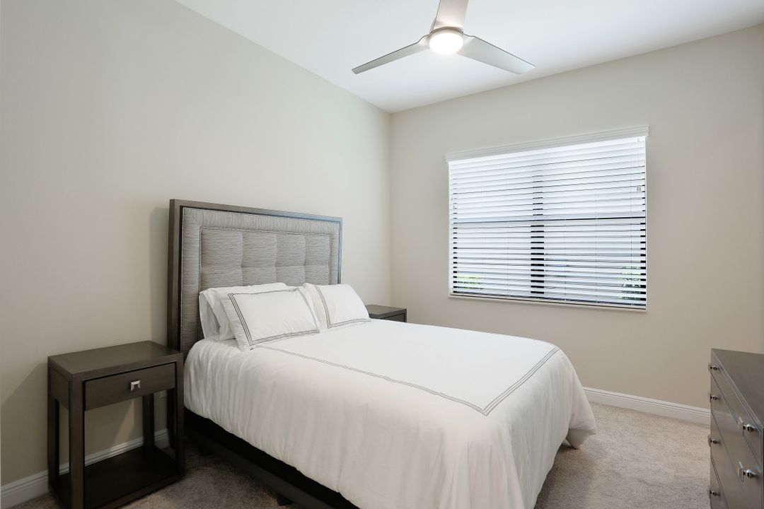 12774 Dundee Ln, Naples, FL 34120