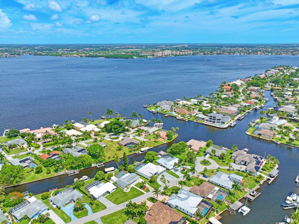 5337 Mikado Ct, Cape Coral, FL 33904