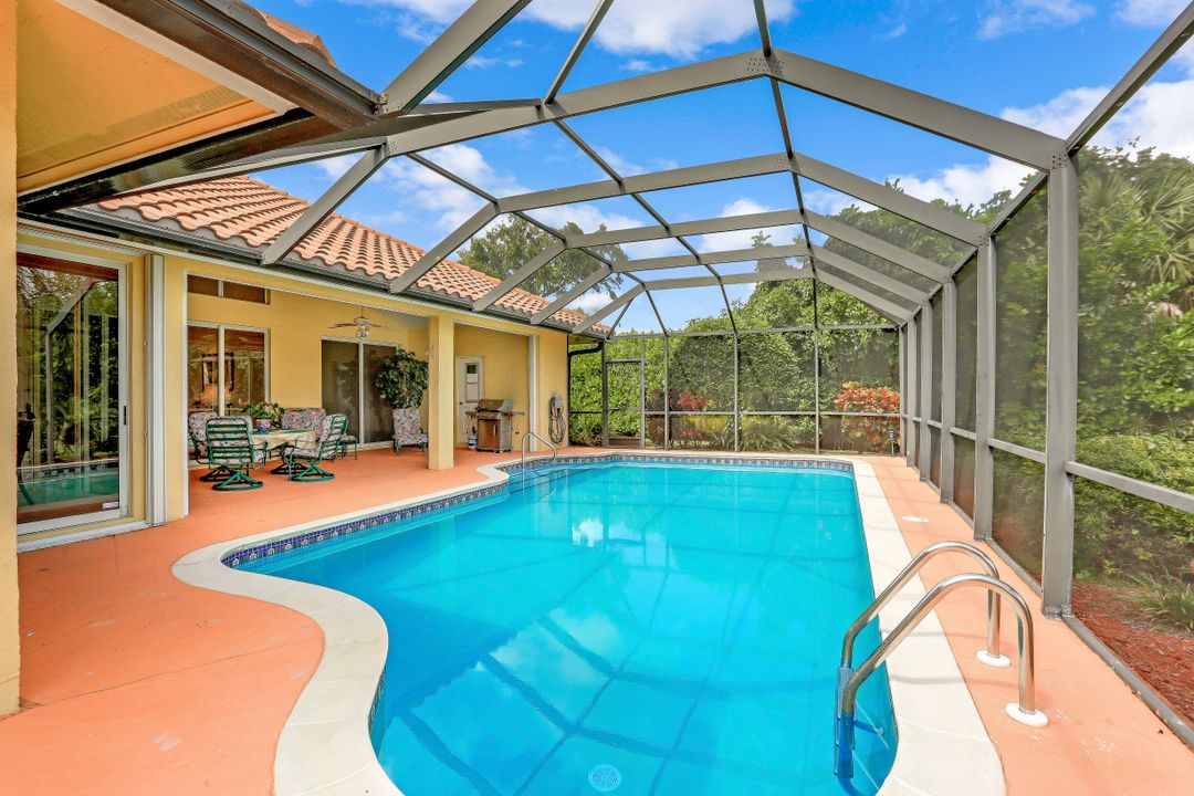 5895 Sonoma Ct, Naples, FL 34119